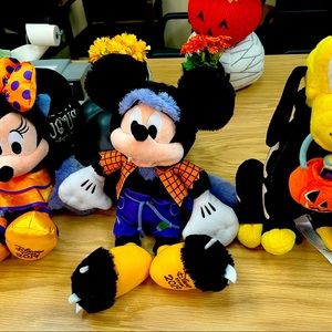 (3) Halloween Park Plush Mickey, Minnie & Pluto